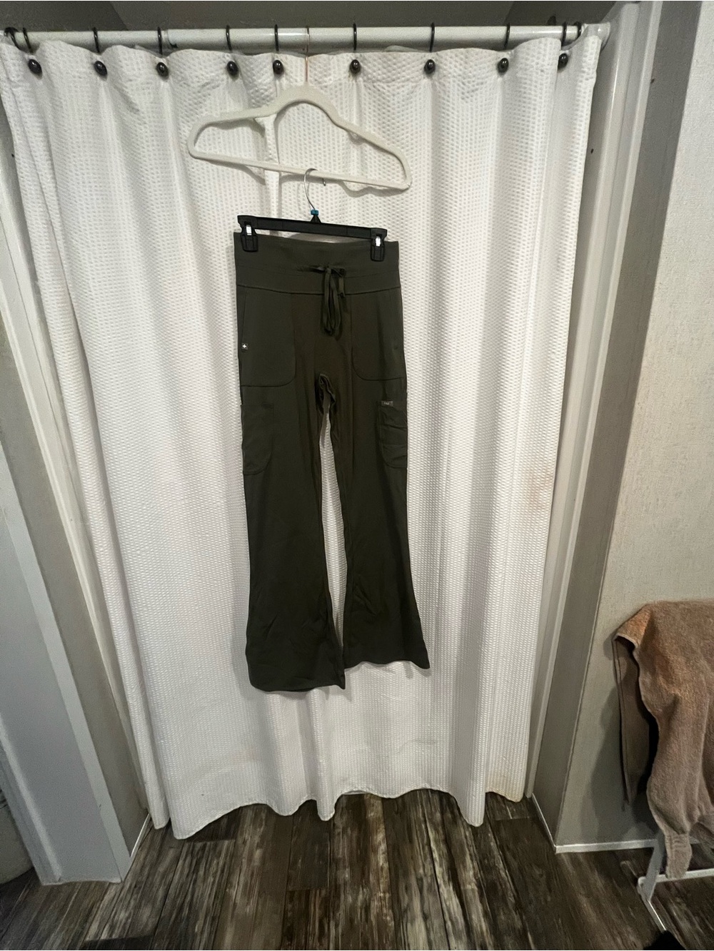 Moss Flared scrub legging Pants - Women